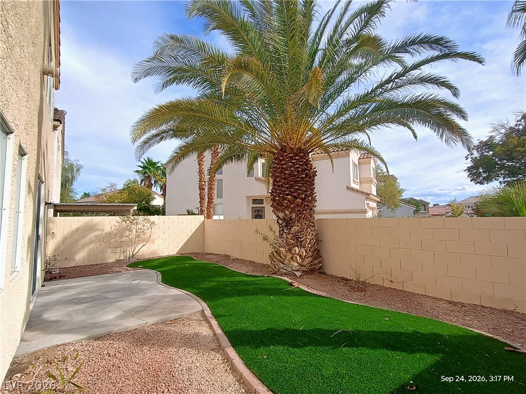 9737 Ravine Avenue Property Photo 18