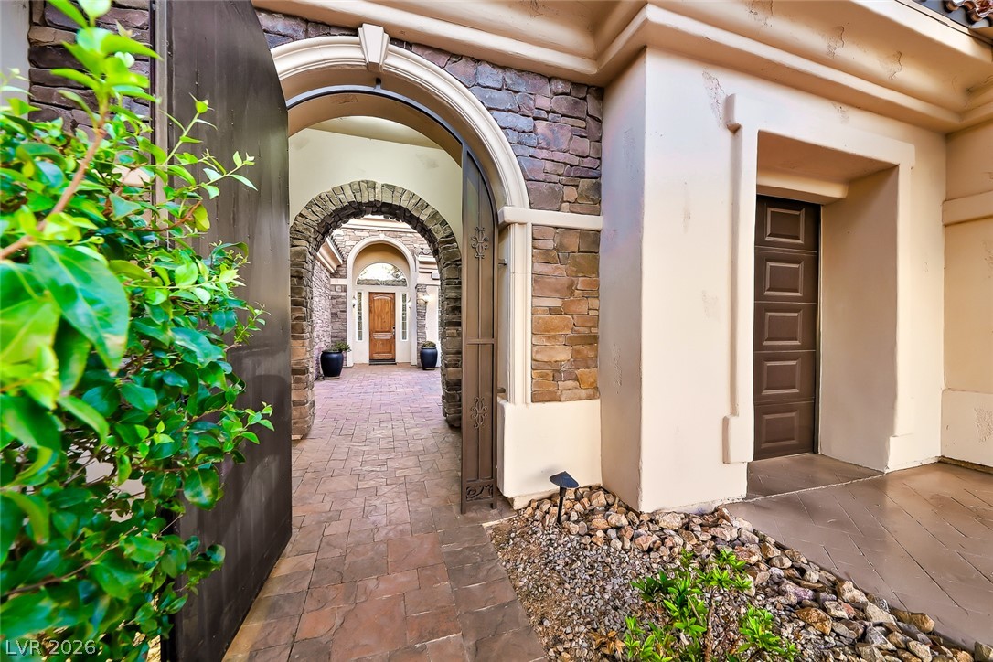 25 Avenida Fiori Property Photo 8