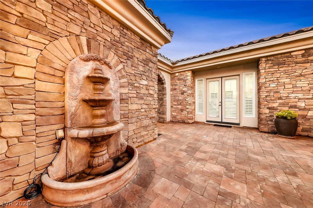 25 Avenida Fiori Property Photo 10