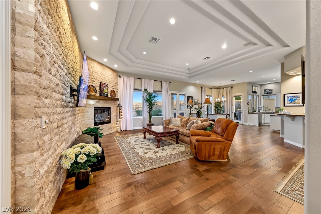 25 Avenida Fiori Property Photo 13