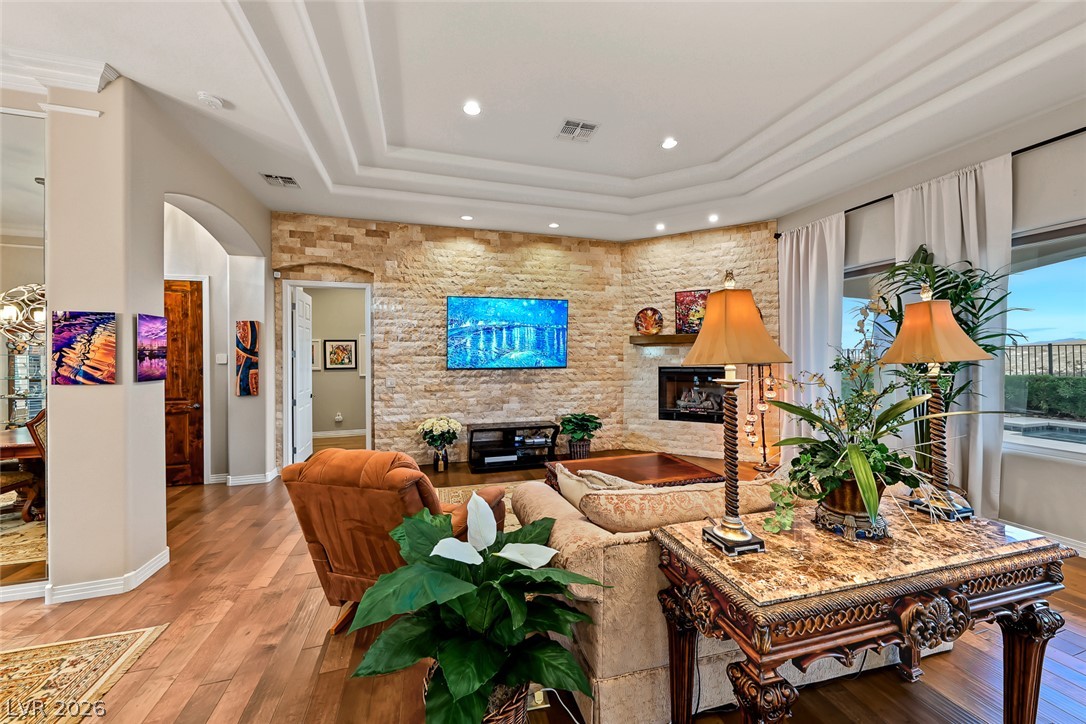 25 Avenida Fiori Property Photo 14