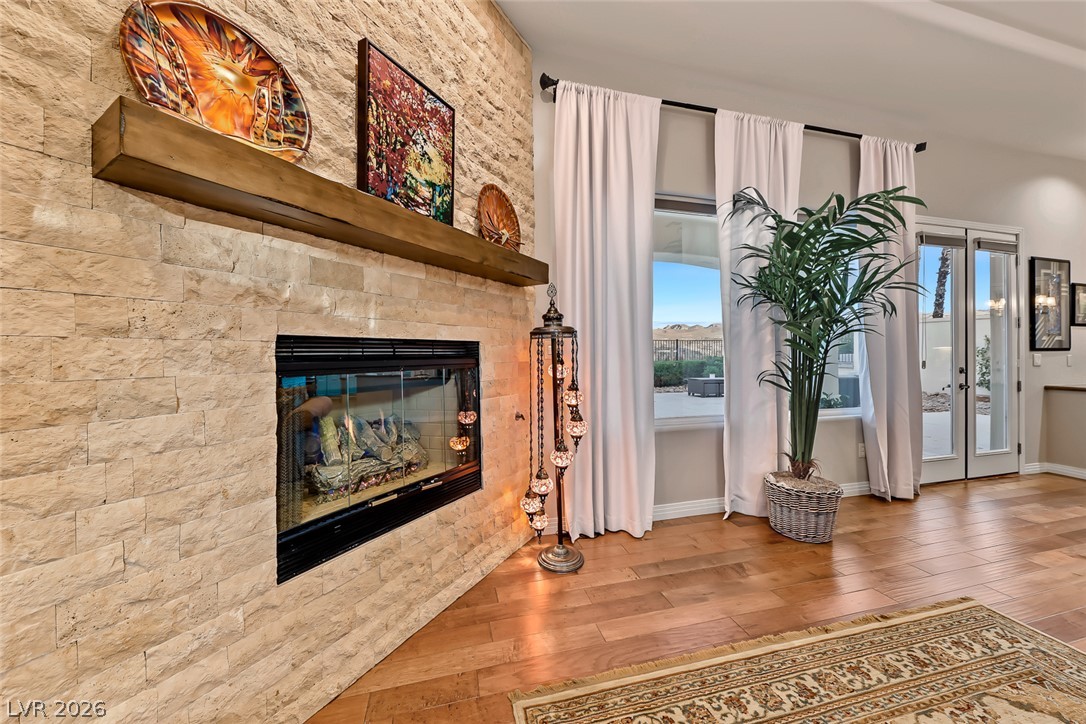 25 Avenida Fiori Property Photo 17