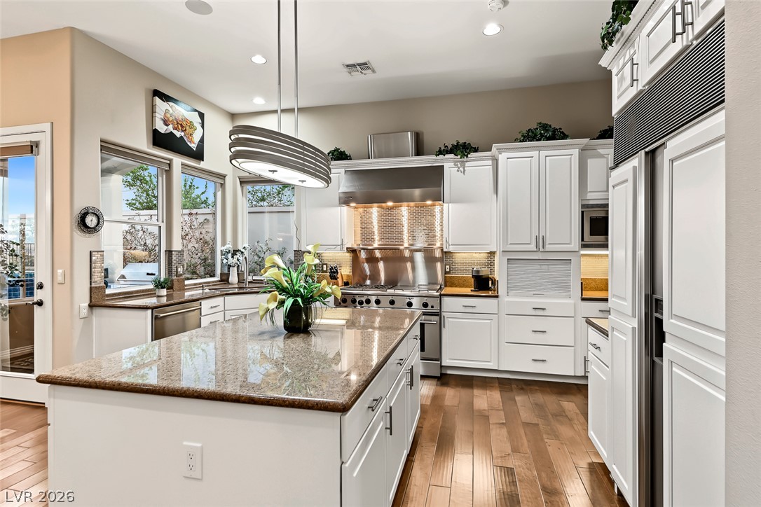 25 Avenida Fiori Property Photo 24