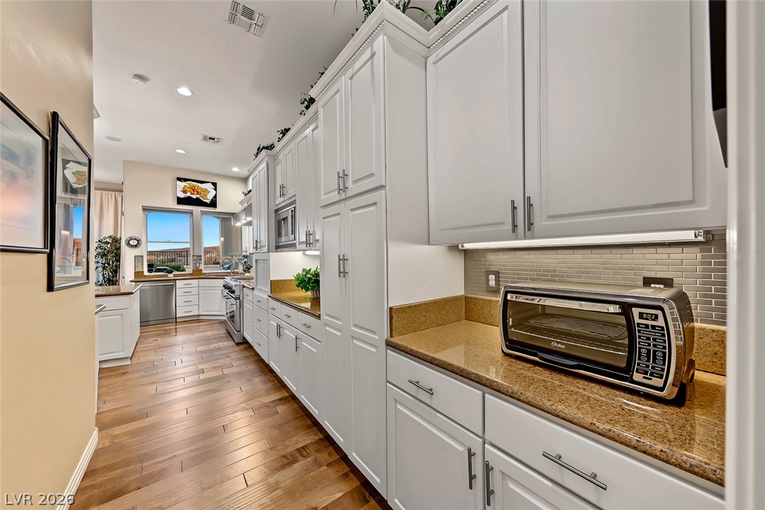 25 Avenida Fiori Property Photo 26