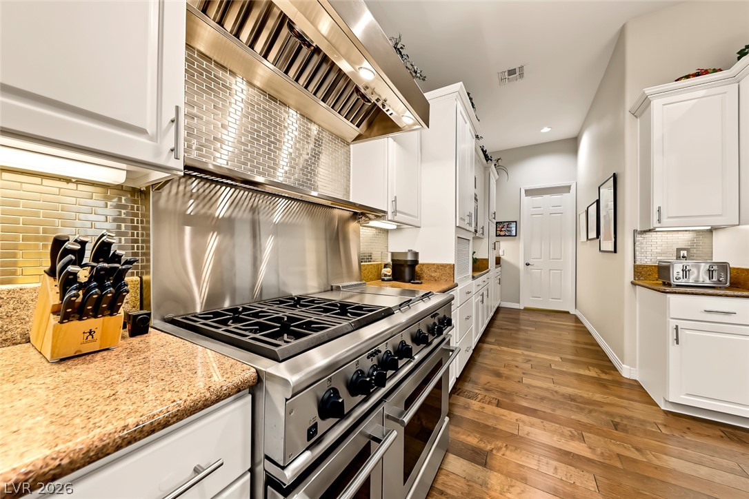 25 Avenida Fiori Property Photo 28