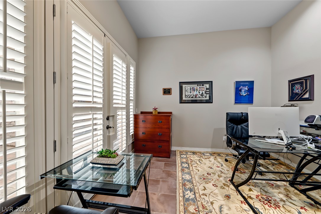 25 Avenida Fiori Property Photo 36
