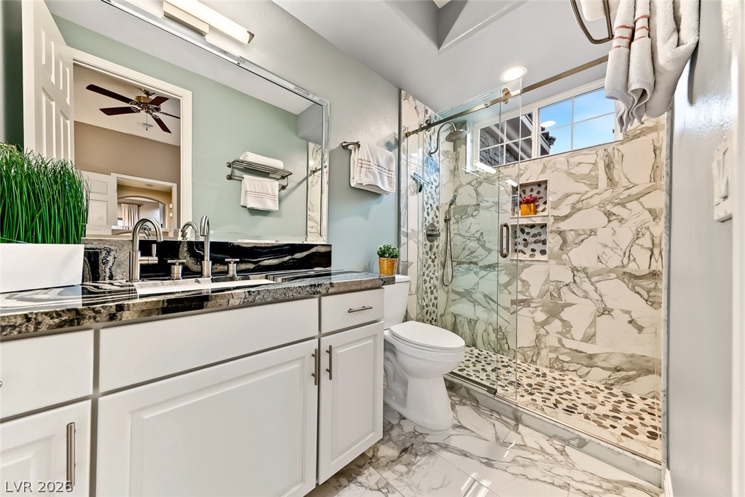 25 Avenida Fiori Property Photo 44
