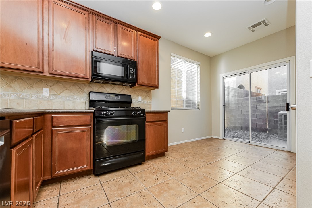 7925 Violet Sky Street Property Photo 9