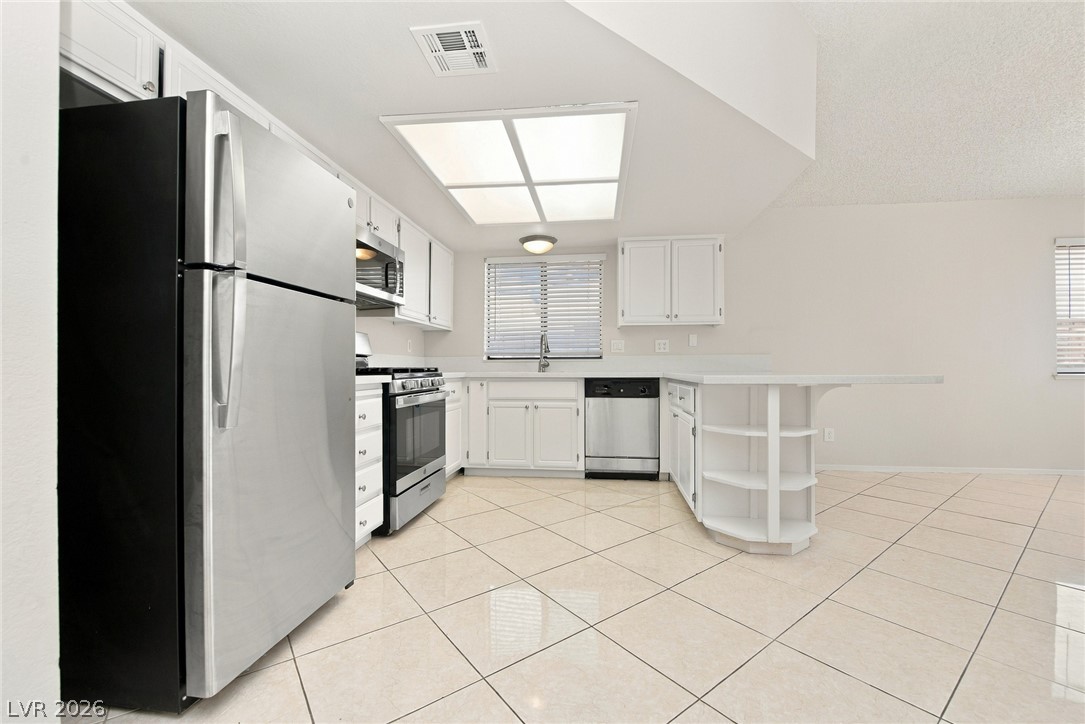 4448 Ryder Lane Property Photo 11