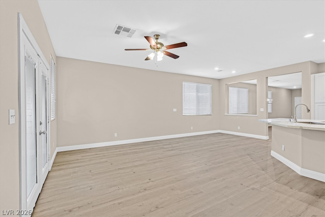 2259 Surrey Meadows Avenue Property Photo 8