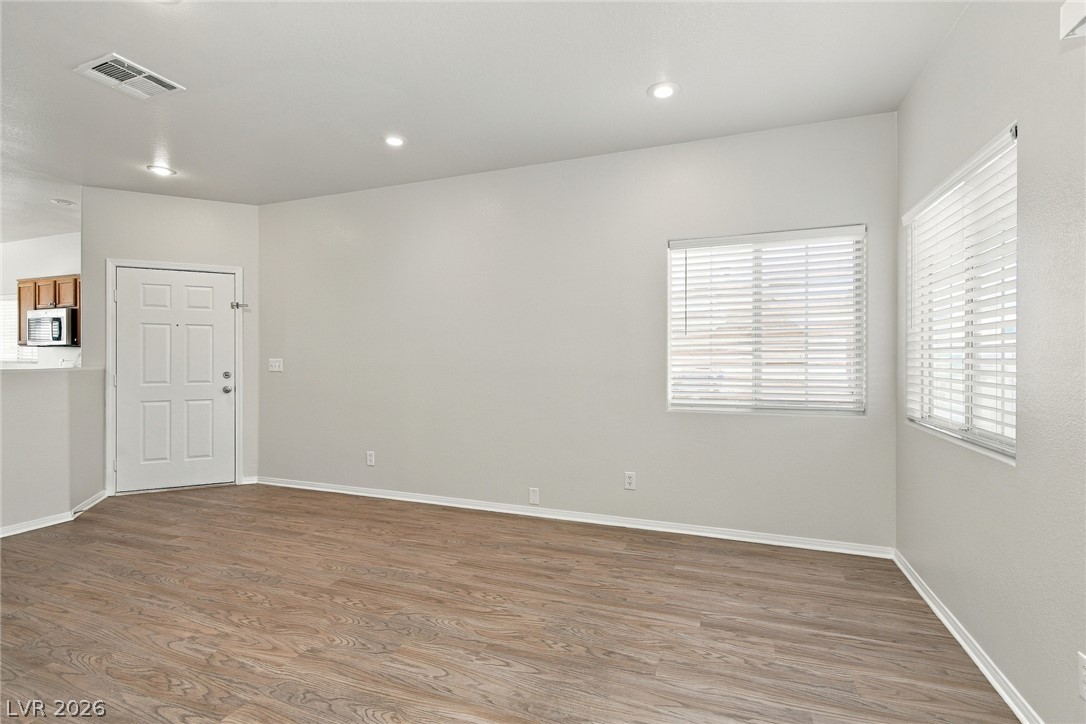 6356 Urban Creek Court Property Photo 7