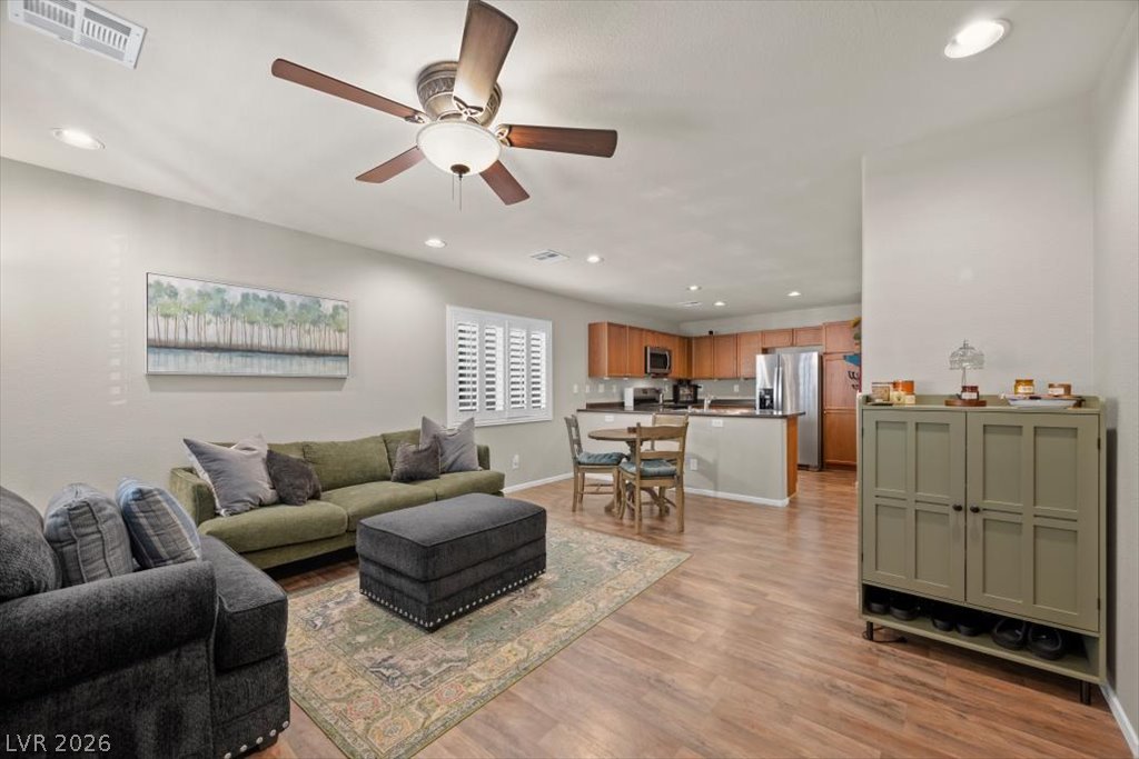 9132 Alluring Avenue Property Photo 9