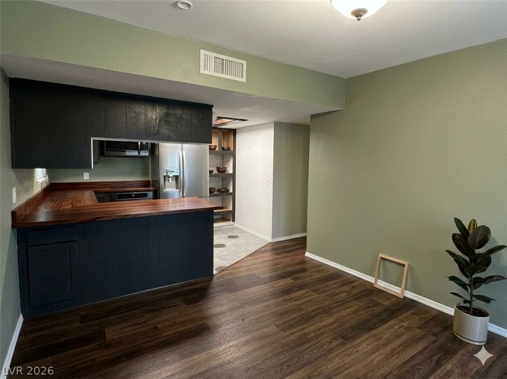 3684 Mount Vernon Avenue Property Photo 3