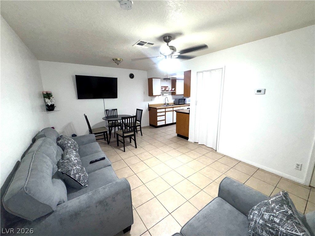 461 North Lamb Boulevard B Property Photo 2