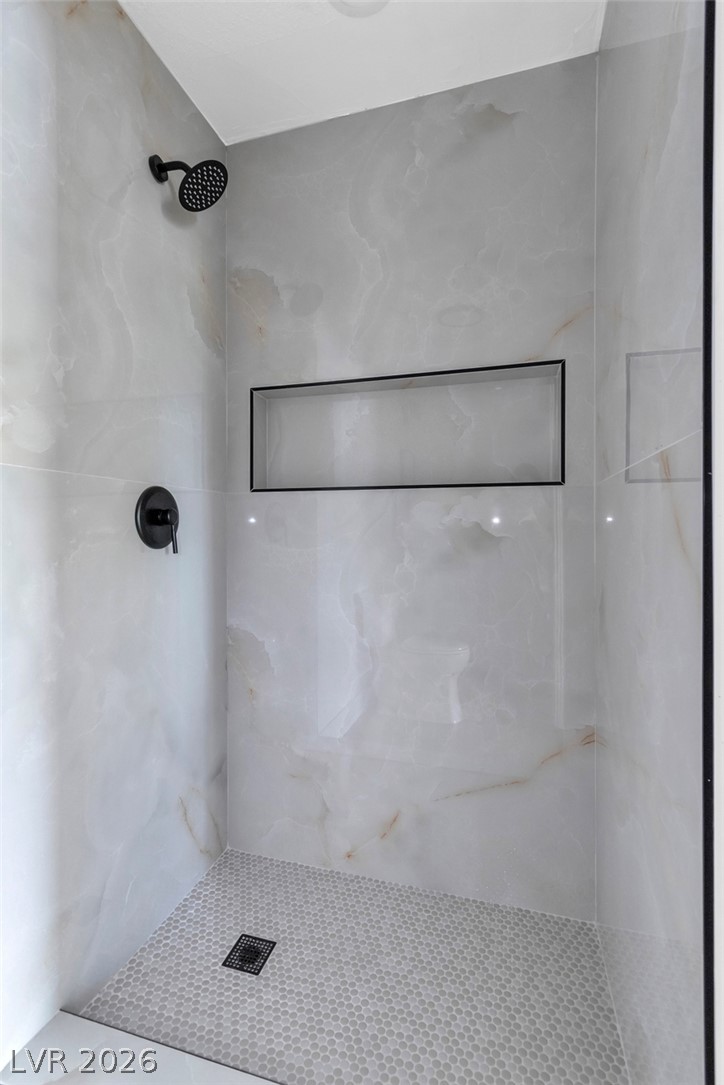1115 Arrowhead Avenue Property Photo 22