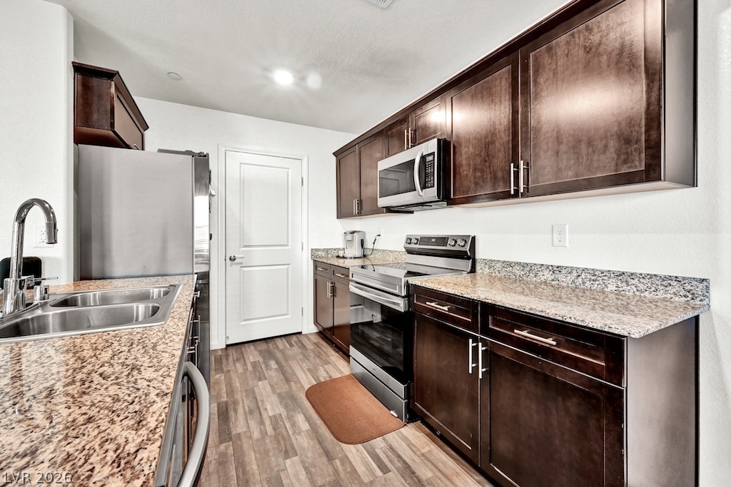 7014 Spicy Merlot Street Property Photo 12