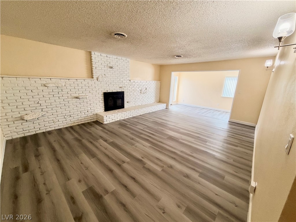 961 Toni Avenue Property Photo 3