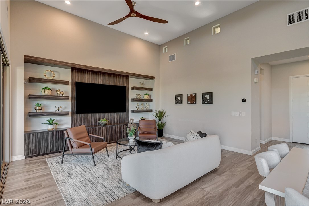 6706 Desert Crimson Street Property Photo 8