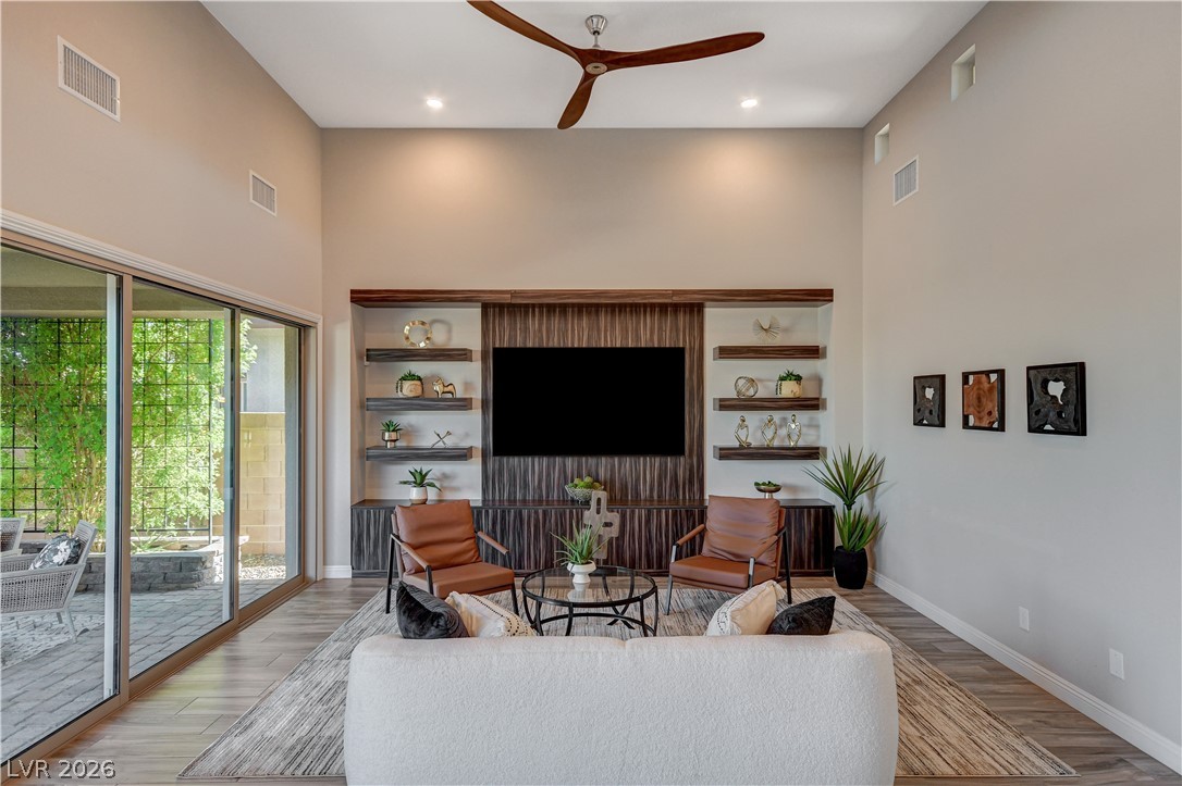 6706 Desert Crimson Street Property Photo 9