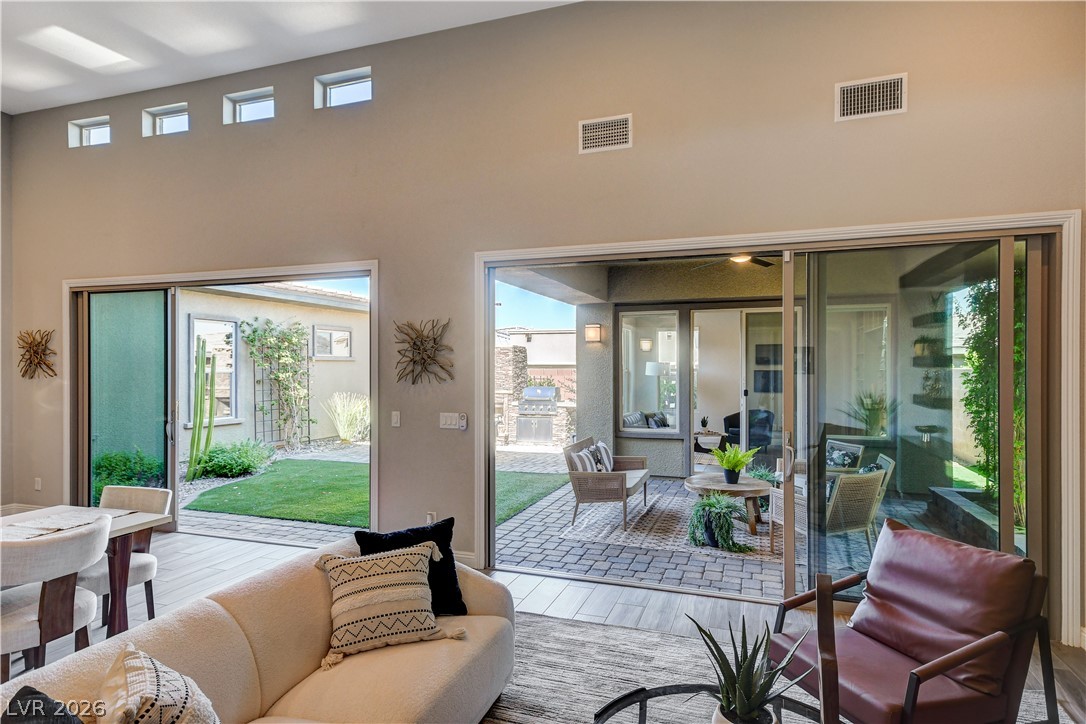 6706 Desert Crimson Street Property Photo 40