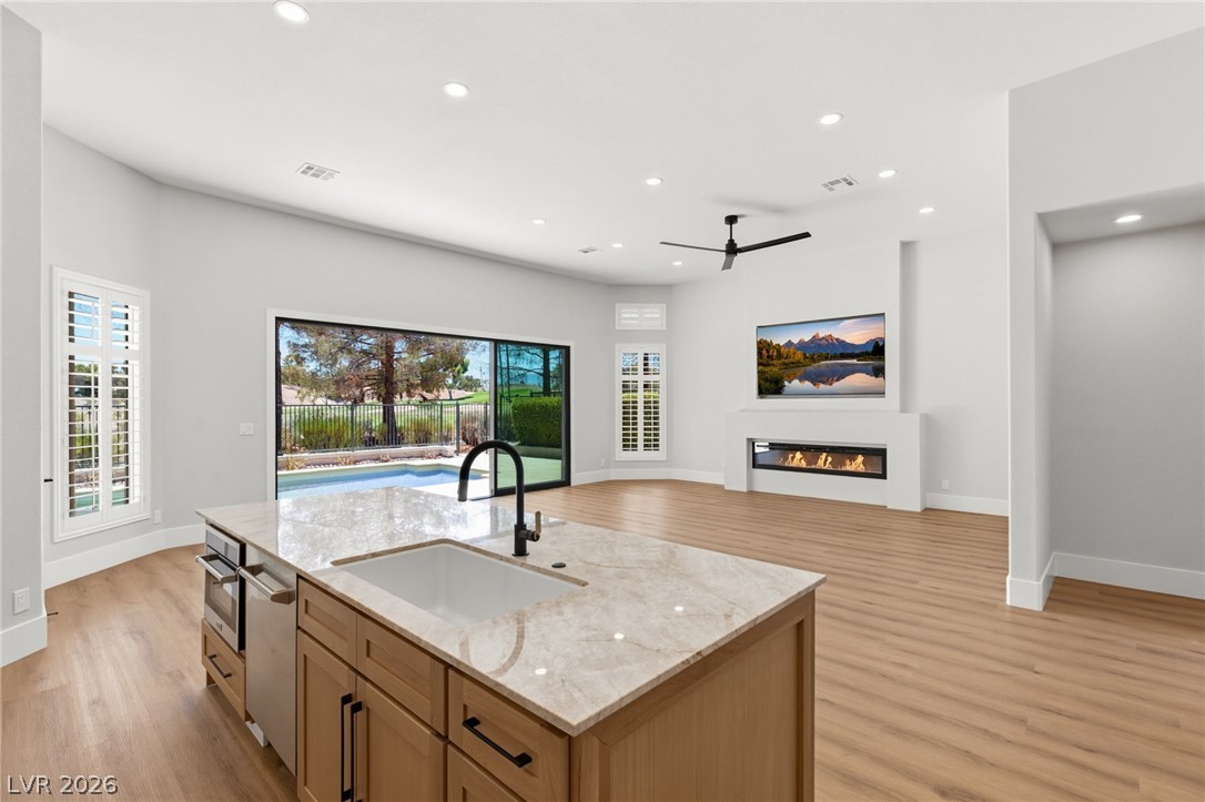 8649 Robinson Ridge Drive Property Photo 11