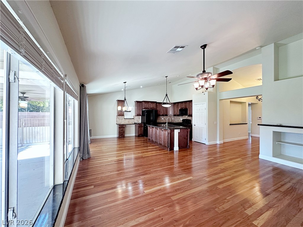 7908 Purple Mountain Avenue Property Photo 8