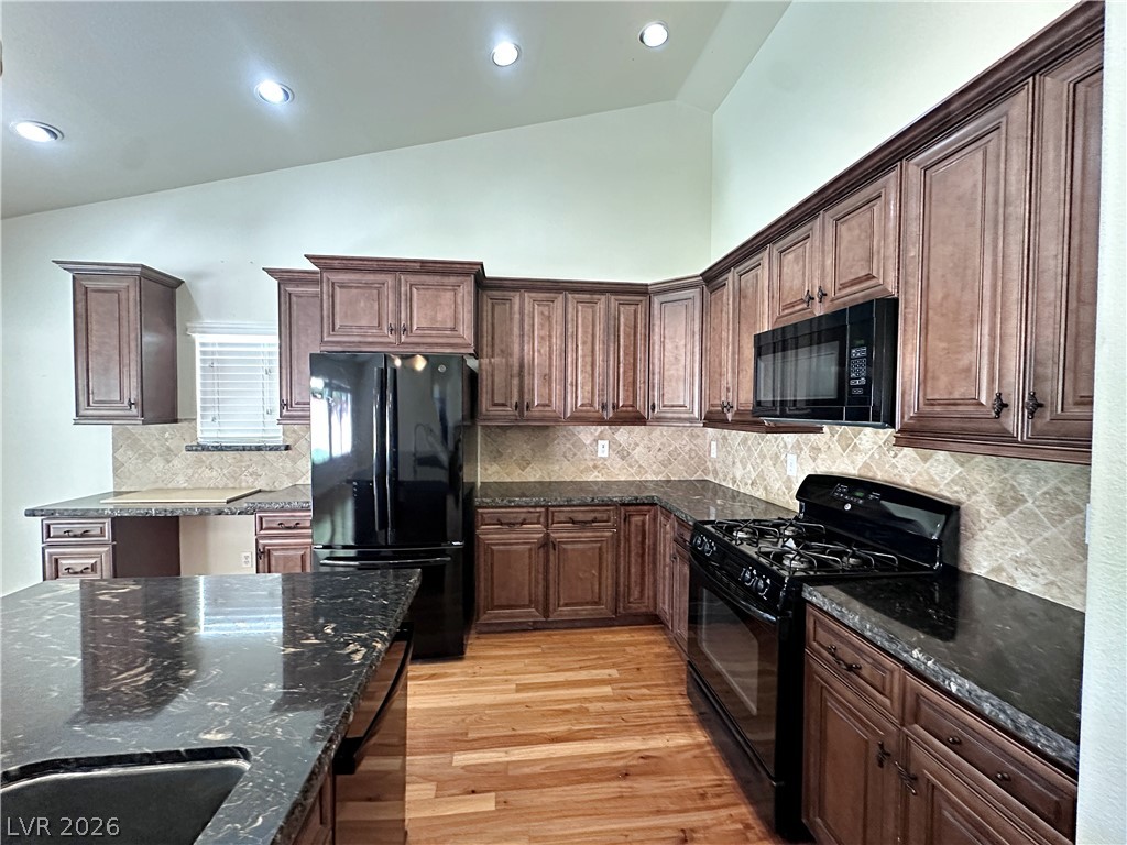 7908 Purple Mountain Avenue Property Photo 12