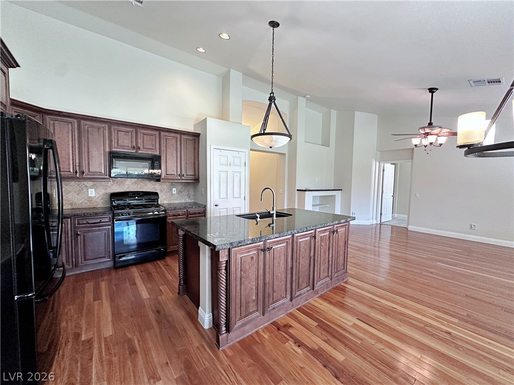 7908 Purple Mountain Avenue Property Photo 16