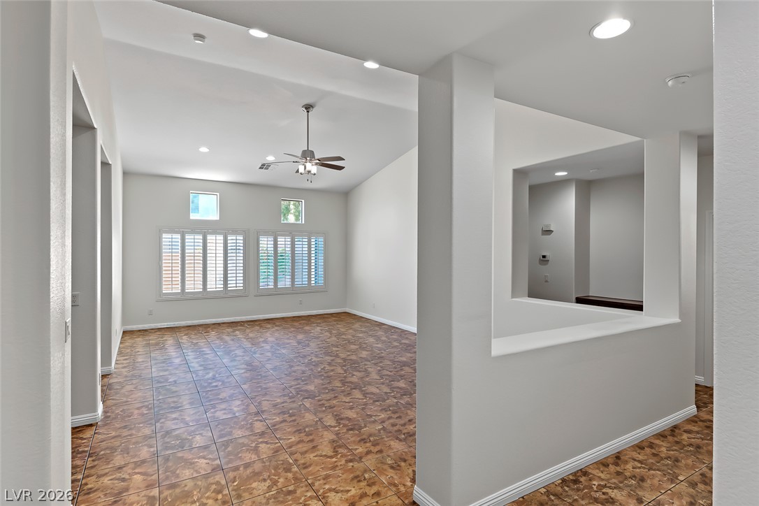 8117 Orchard Glen Avenue Property Photo 4