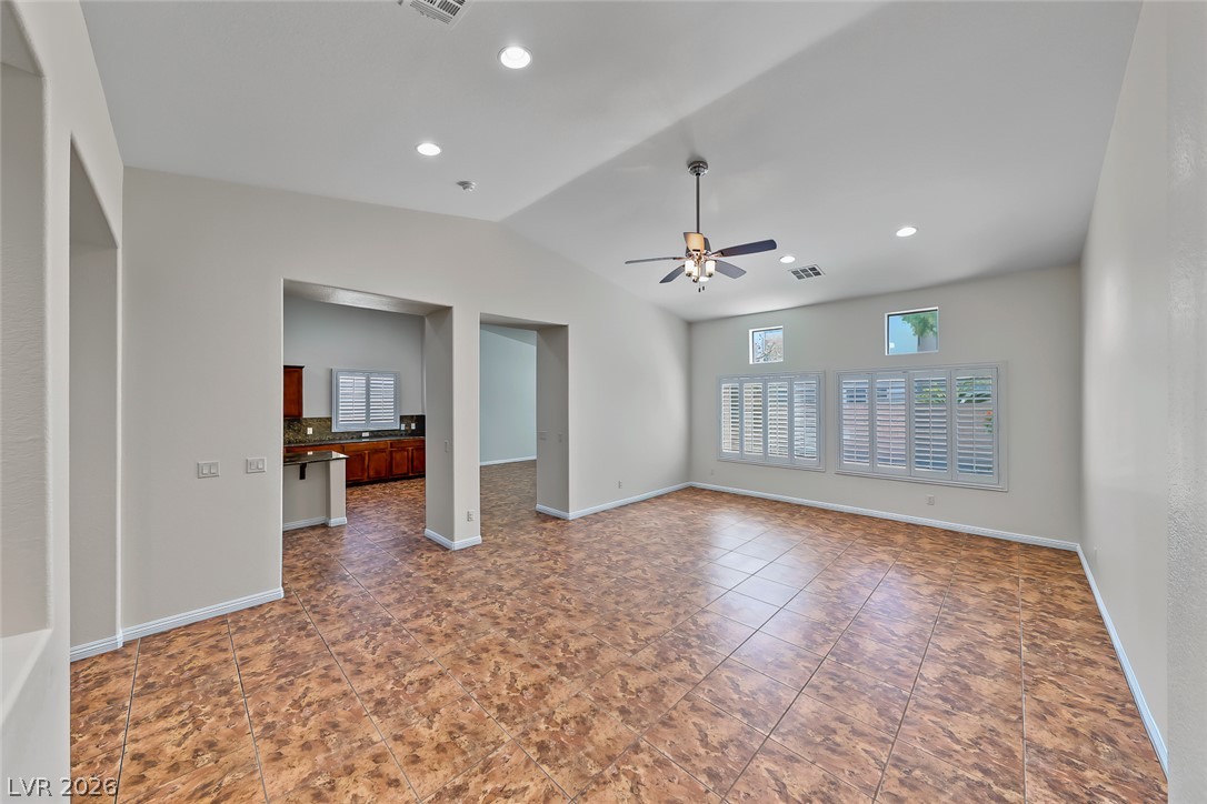 8117 Orchard Glen Avenue Property Photo 6