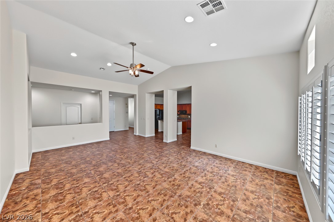 8117 Orchard Glen Avenue Property Photo 8