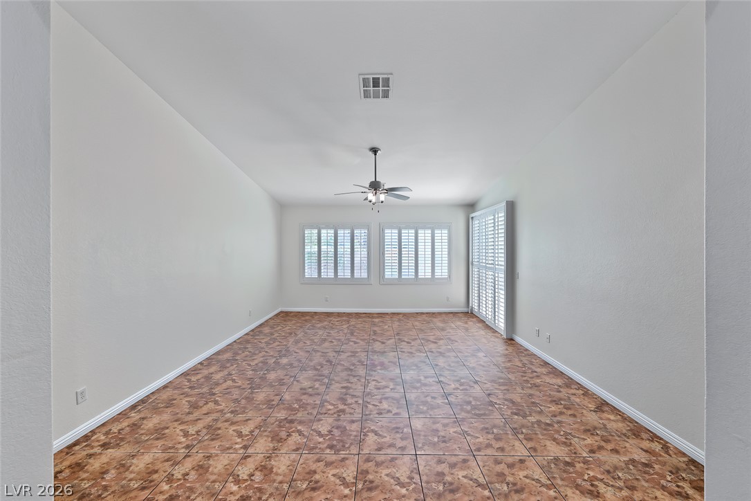 8117 Orchard Glen Avenue Property Photo 15