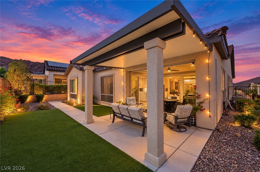 39 Autumn Palm Avenue Property Photo 4