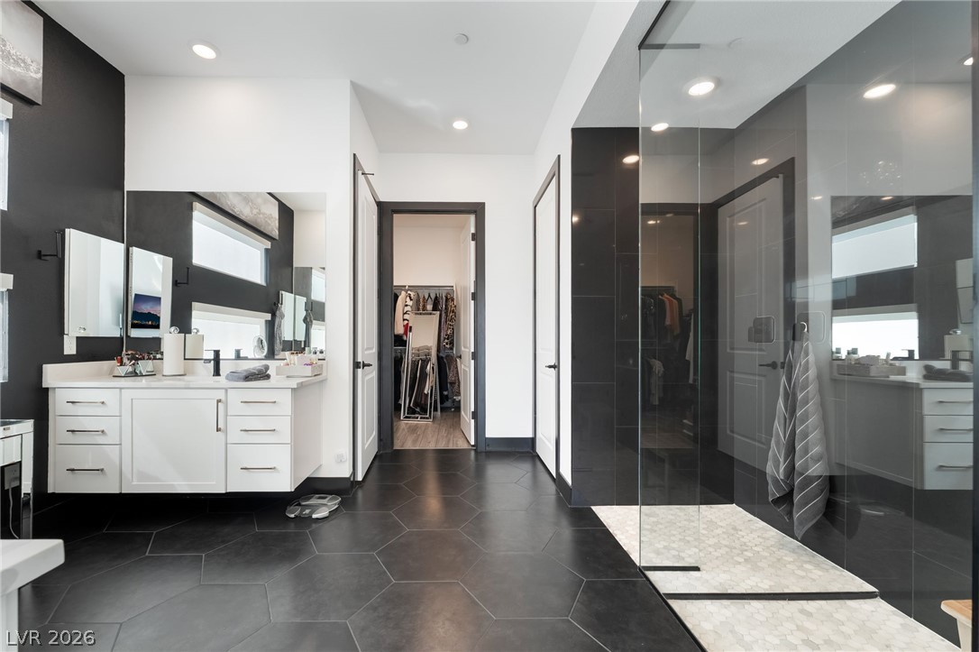 39 Autumn Palm Avenue Property Photo 8