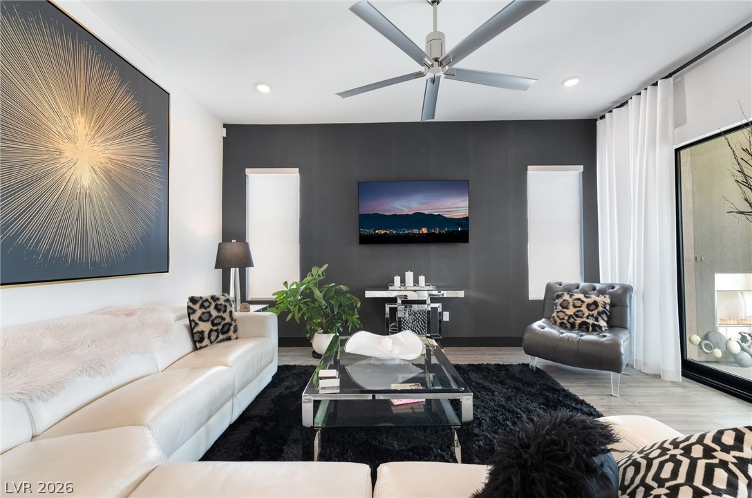39 Autumn Palm Avenue Property Photo 17