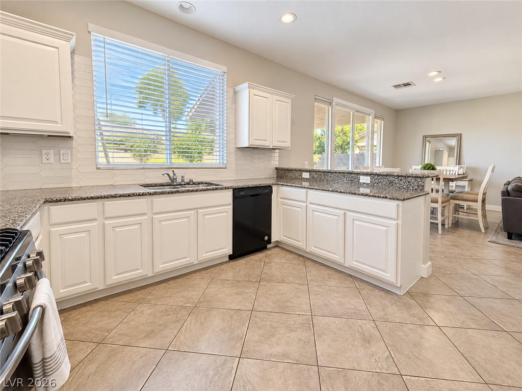 4704 Grey Heron Drive Property Photo 15