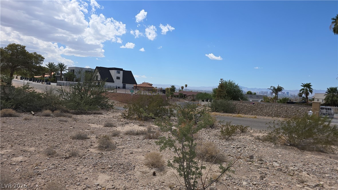 740 Benedict Drive Property Photo 2