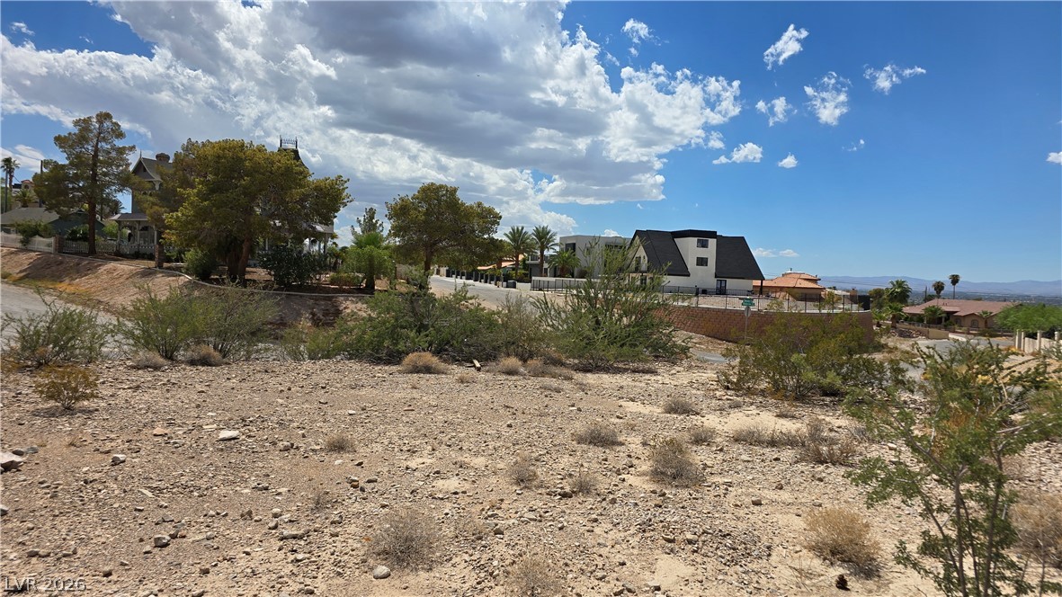740 Benedict Drive Property Photo 12