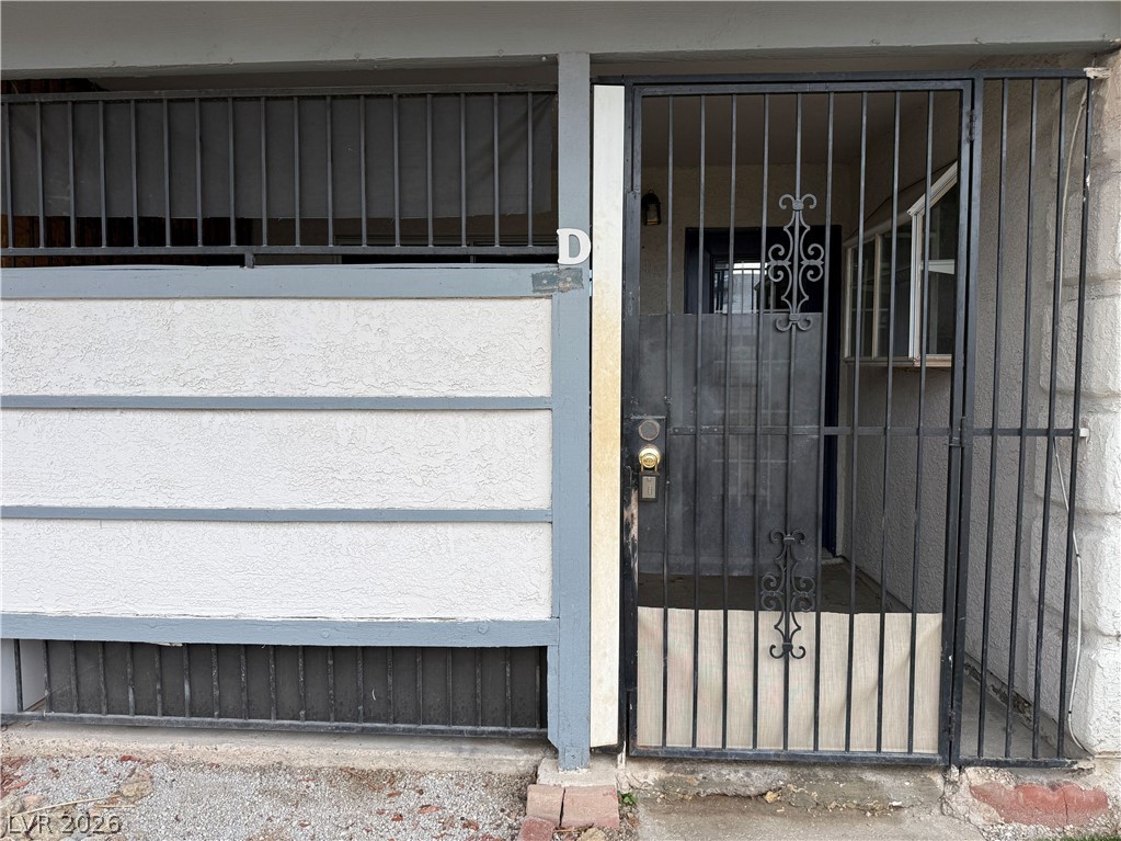 213 North Lamb Boulevard D Property Photo 2