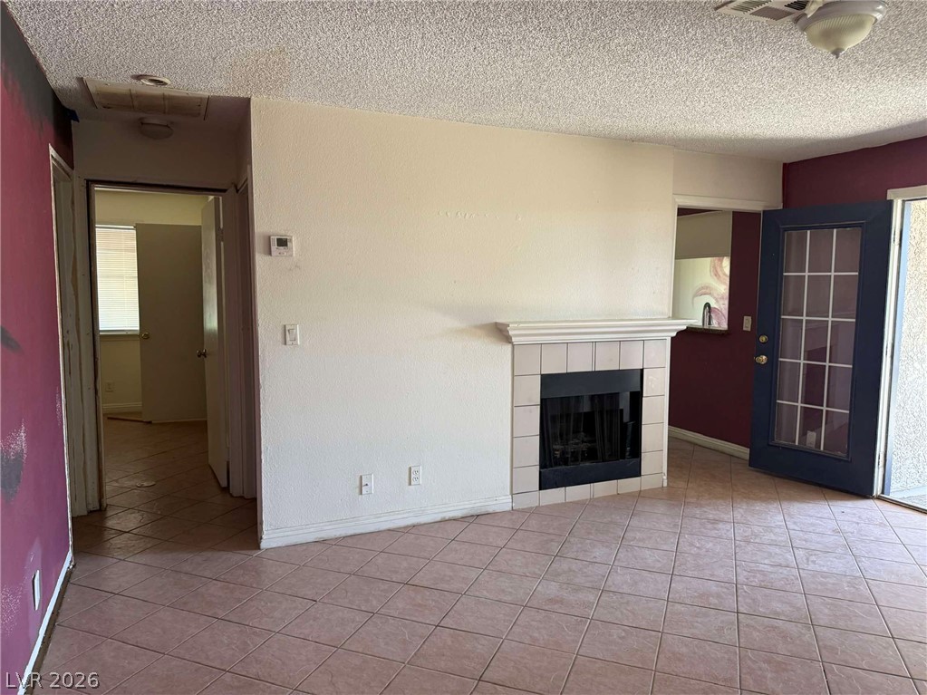 213 North Lamb Boulevard D Property Photo 5
