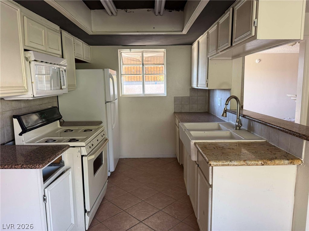 213 North Lamb Boulevard D Property Photo 7