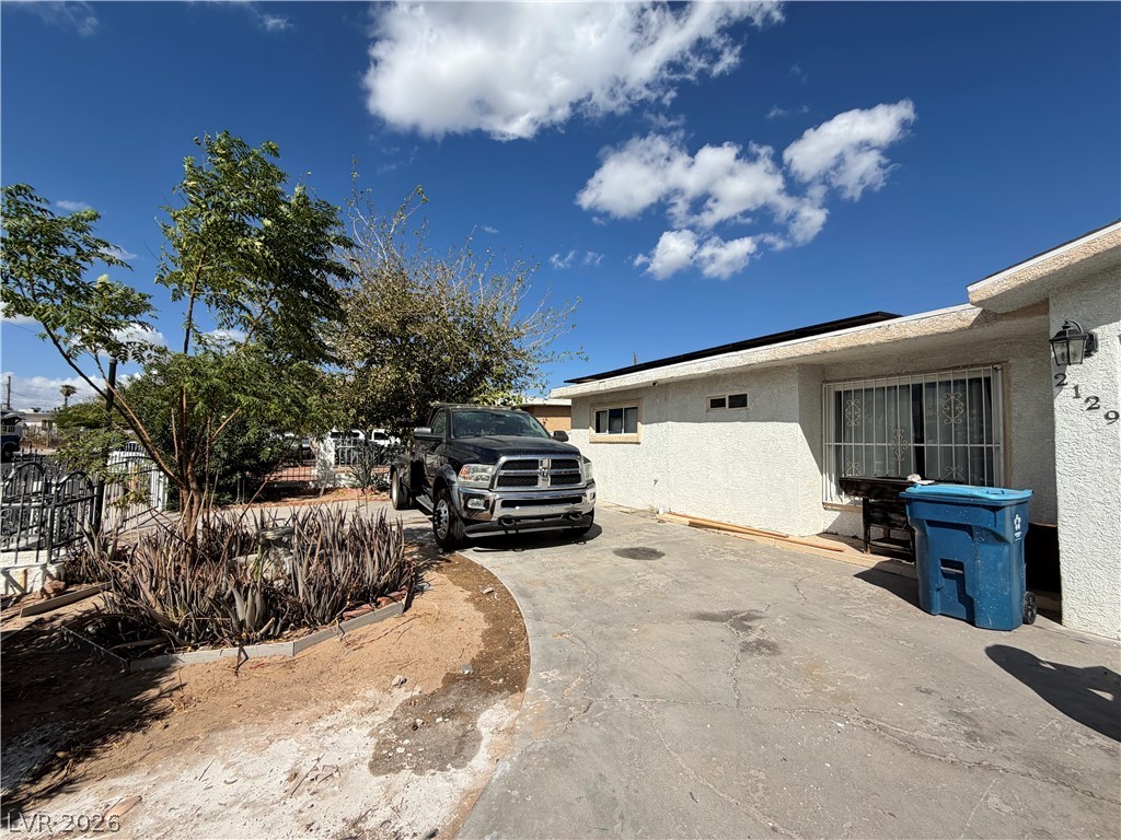 2129 Franklin Avenue Property Photo 1