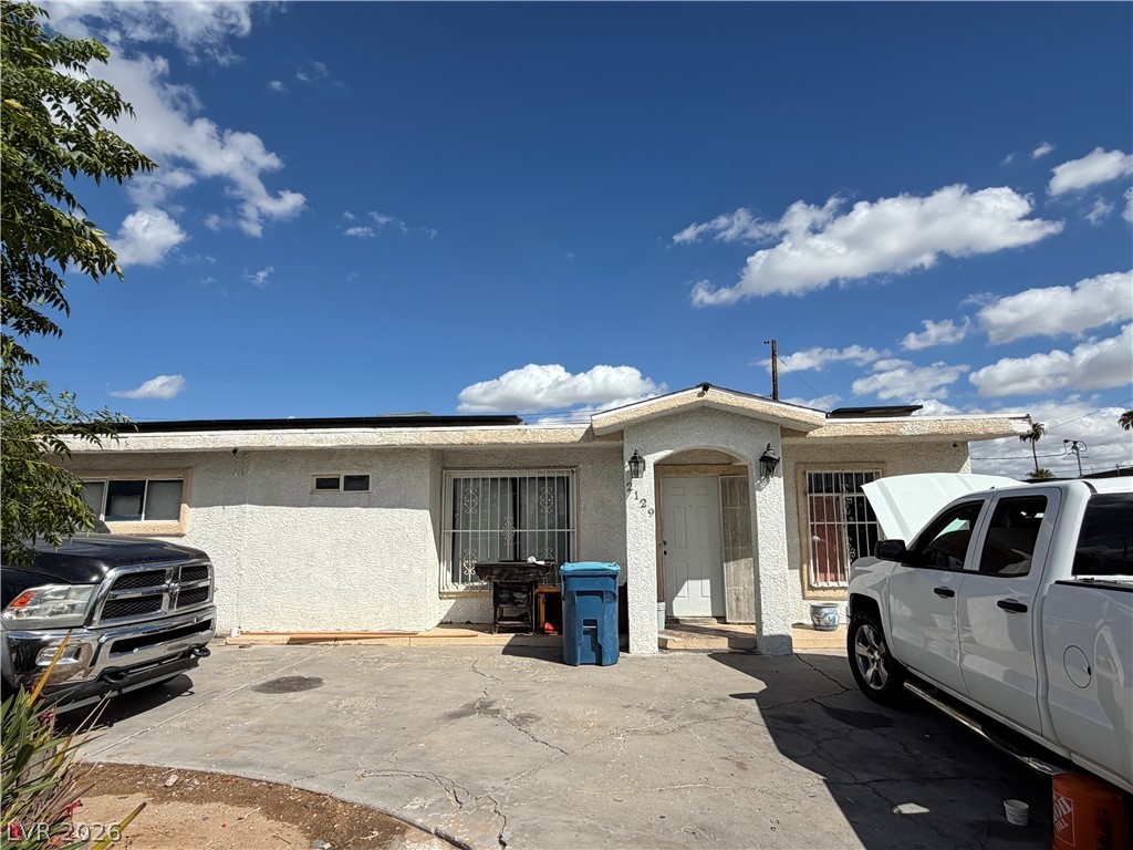 2129 Franklin Avenue Property Photo 2
