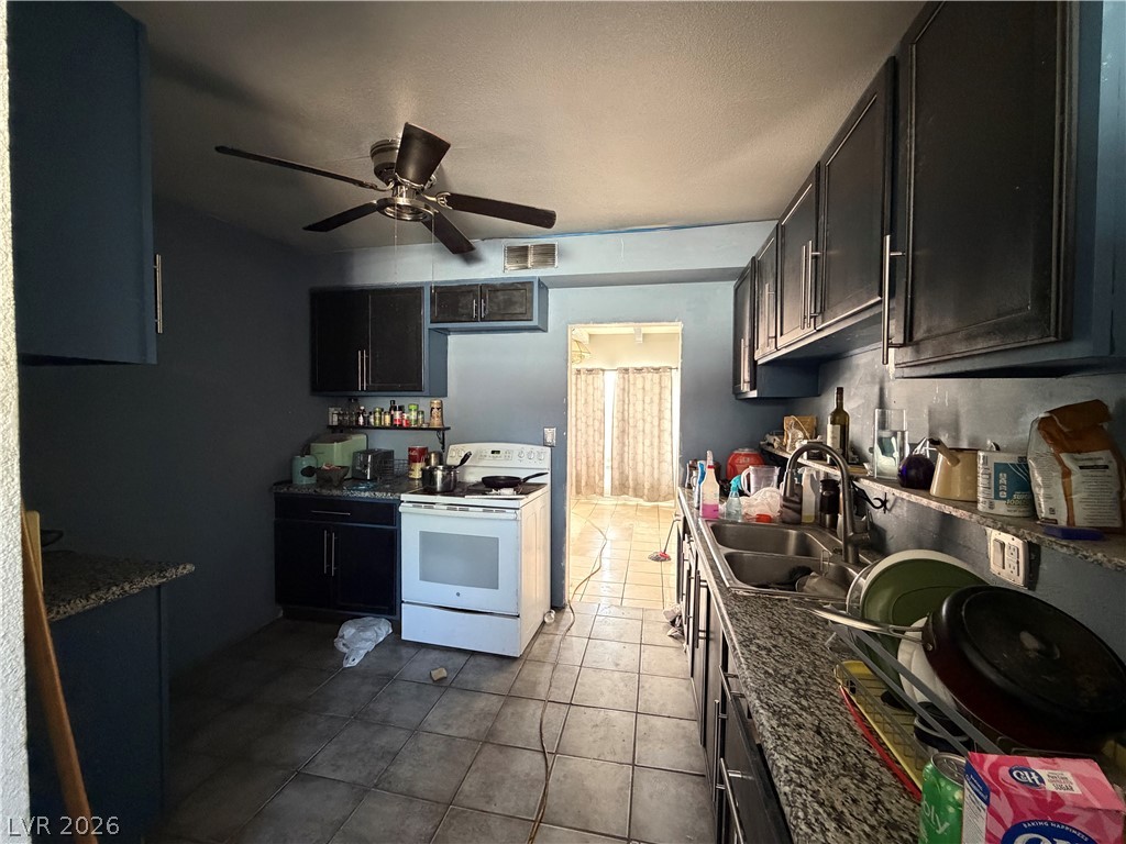 2129 Franklin Avenue Property Photo 3
