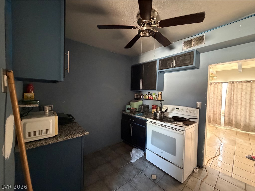 2129 Franklin Avenue Property Photo 5