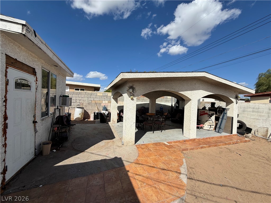 2129 Franklin Avenue Property Photo 7