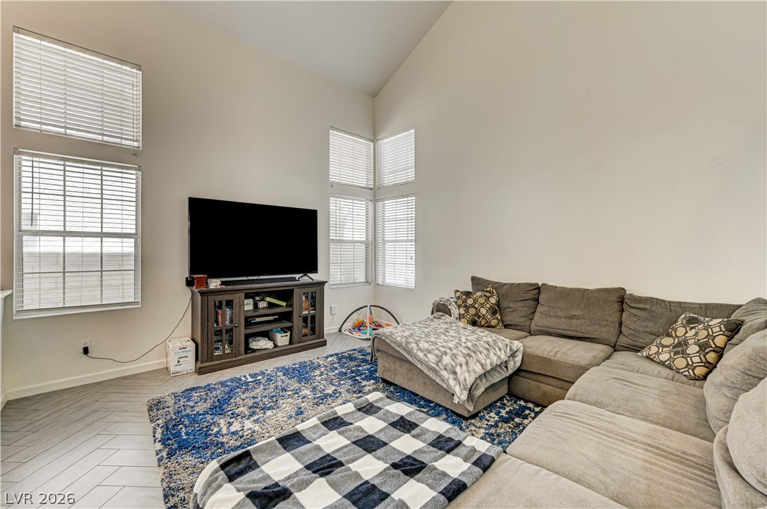 312 Windmere Street Property Photo 8