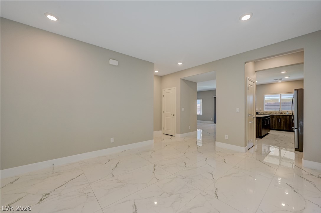 7563 Dragonfruit Avenue Property Photo 5