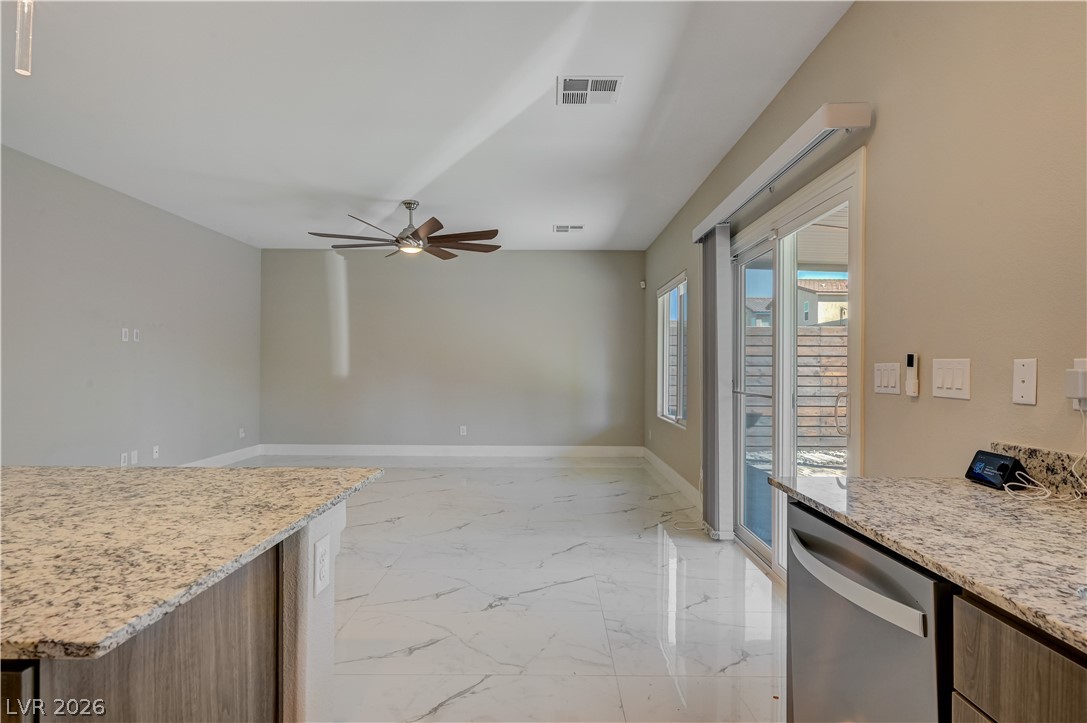 7563 Dragonfruit Avenue Property Photo 19