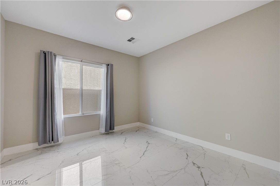 7563 Dragonfruit Avenue Property Photo 21